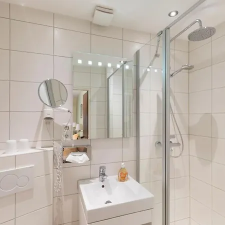 布拉莫斯祖维彻托兰酒店 酒店 维岑多夫