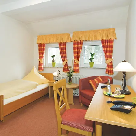 布拉莫斯祖维彻托兰酒店 酒店