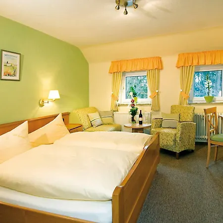 布拉莫斯祖维彻托兰酒店